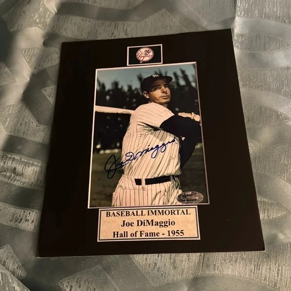 Autograph Joe DiMaggio New York Yankees - Picture 1 of 1